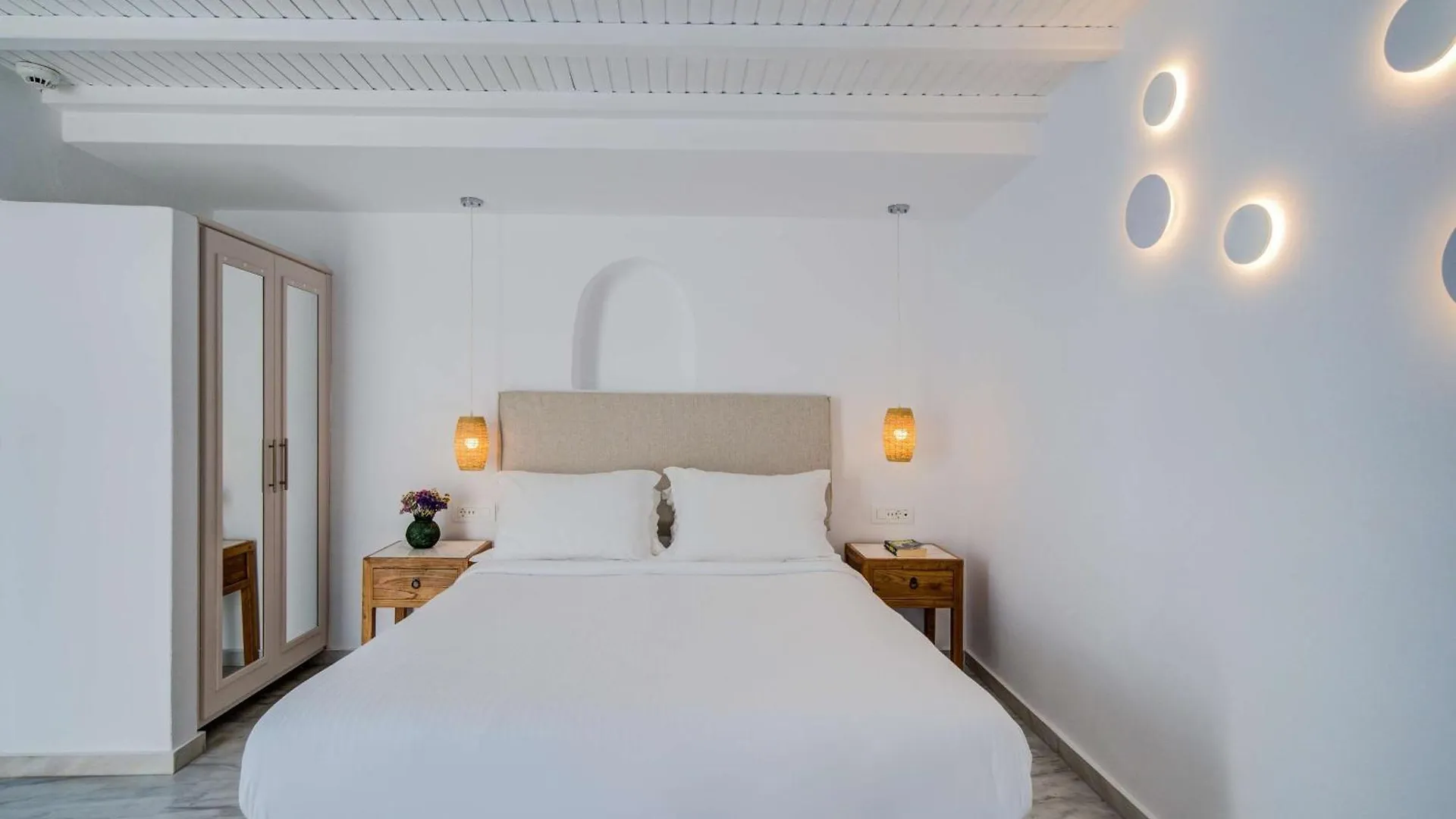 ***  Mykonos Town Hotel Madalena יוון